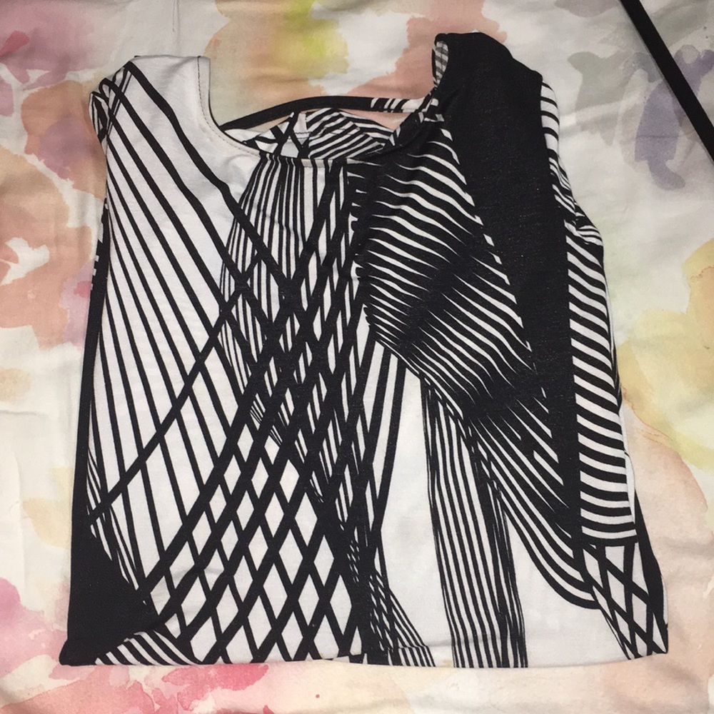 Black and White Stretchy Dress! ▫️▪️